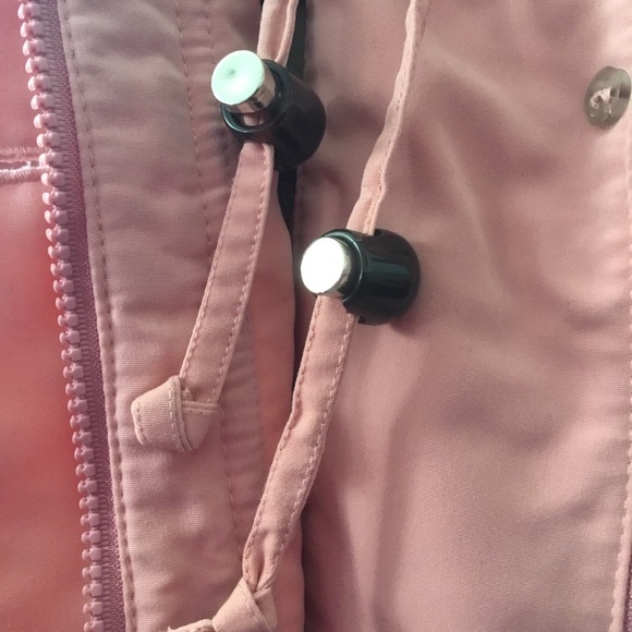 London Fog raincoat - Picture 3 of 4